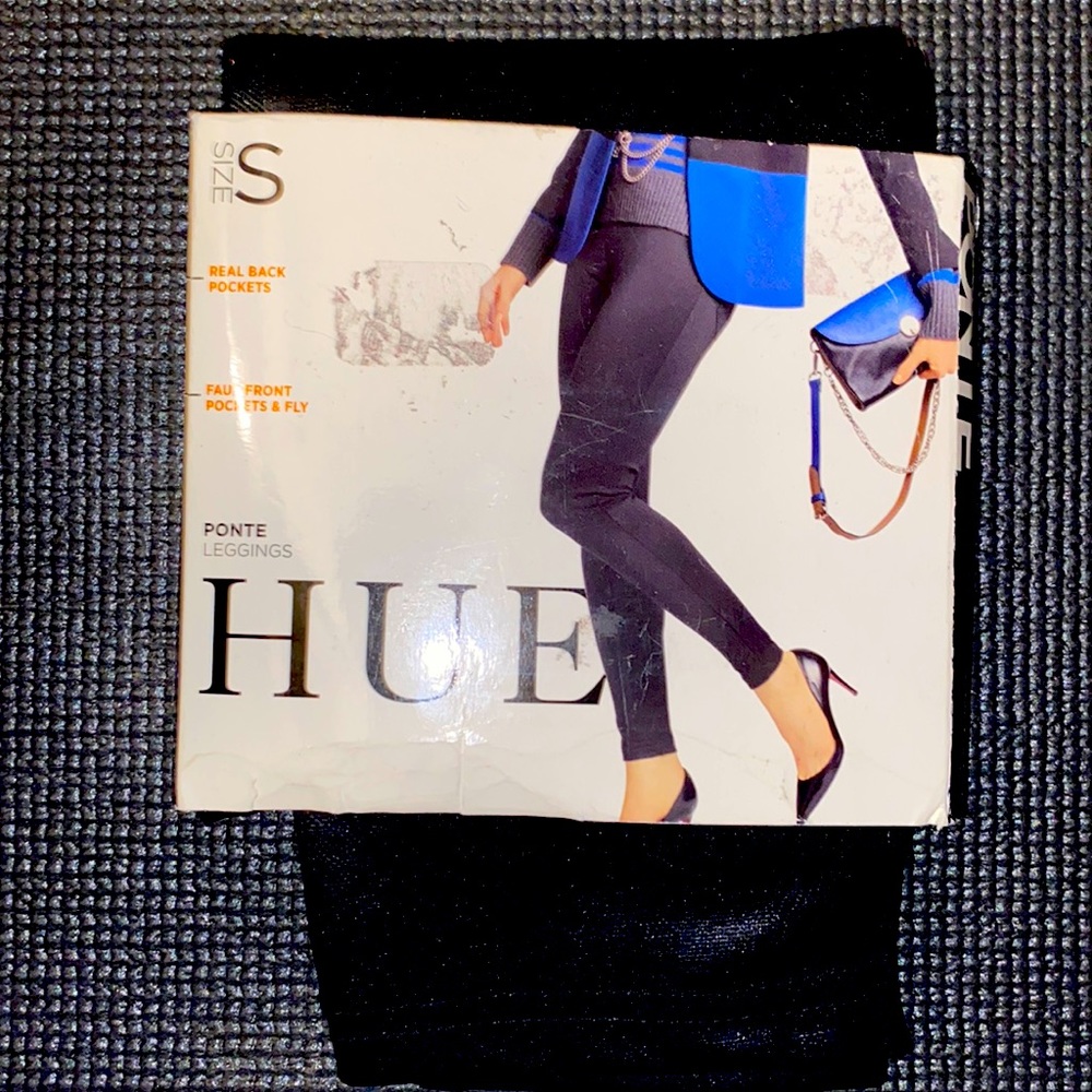 HUE PONTE LEGGINGS , REAL BACK POCKETS, FAUX FRONT